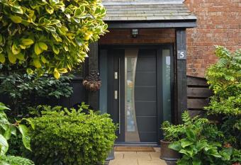 SoulFul Stays Darlington has Balcony rooms