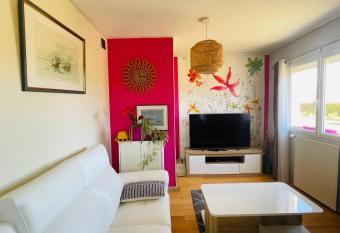 Large nest with balcony near La Pallice has Balcony rooms