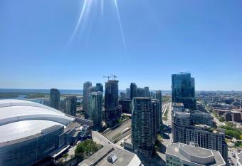 Luxury Premier Apartment has rooms with a private hot tub