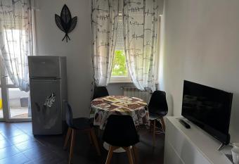 Appartamento Lido-mare allows 18 year olds to book a room