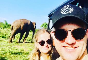 Rooms & Mini Shop -Infrant of the National park- has Balcony rooms