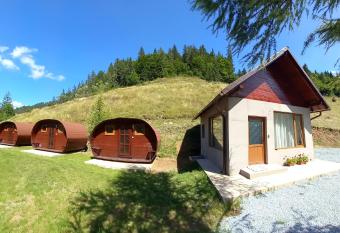 La Casute in Apuseni has Balcony rooms