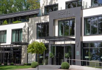 Relais & Ch  teaux Hotel Burg Schwarzenstein has Balcony rooms