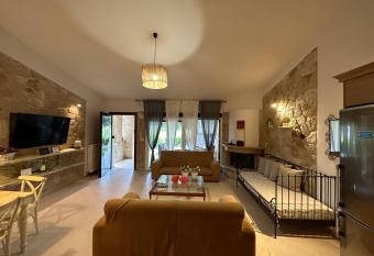 Oikia Deligianni Paliouri has Balcony rooms