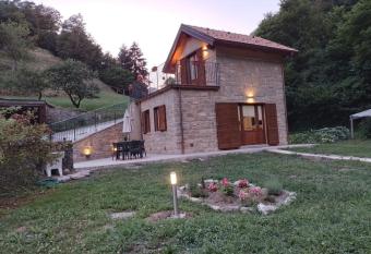 La casina Le Isole has Balcony rooms