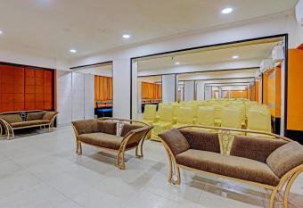 OYO Flagship Hotel Jal Sagar allows 18 year olds to book a room