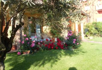 B&B La Dimora delle Calendule allows 18 year olds to book a room