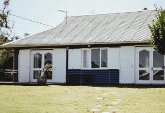 Le L  dge B  l   ir has Balcony rooms