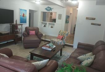 Villa DeLuna has rooms with a private hot tub