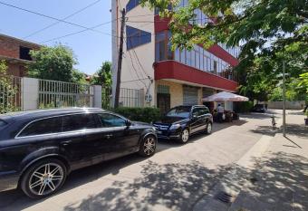 Balliu Hous has Balcony rooms