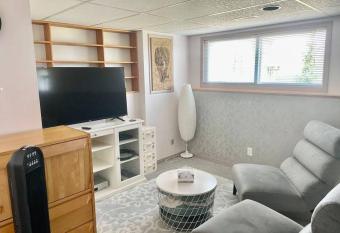 2 BD Suite & Separate Entrance West Kelowna allows 18 year olds to book a room