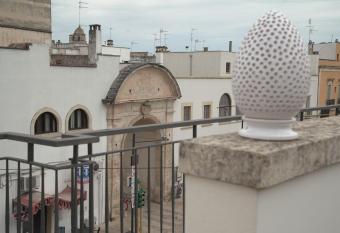 ariadicorso has Balcony rooms