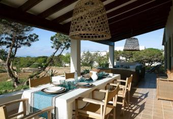 El Refugio Punta Prima has Balcony rooms