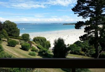 Appartement les pieds dans l eau has Balcony rooms