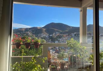 Casa Zuniga B&B allows 18 year olds to book a room