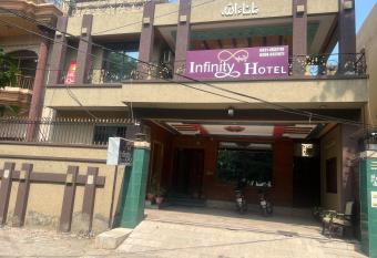 Infinity Hotel has Balcony rooms