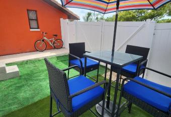 Para  so colina de primavera allows 18 year olds to book a room