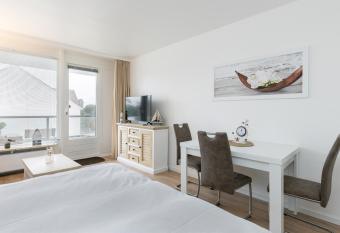 Ferienwohnung Meeresstrand, App 304 has Balcony rooms