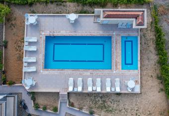 BELEK ASSOS APARTS has Balcony rooms