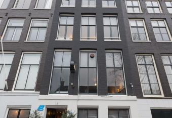 Hotel Hermitage Amsterdam allows 18 year olds to book a room