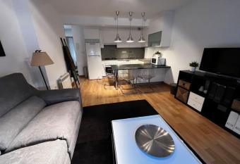 Oktheway Santander Street 5 allows 18 year olds to book a room