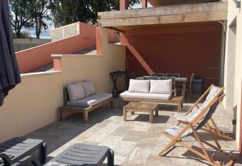 Location Furiani t2 de standing has Balcony rooms