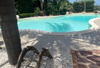 Martanna Rooms allows 18 year olds to book a room