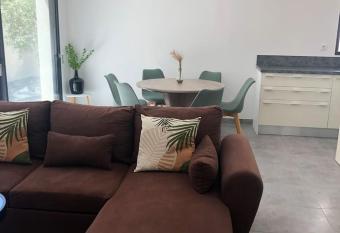 VILLA NEUVE AVEC JACUZZI has Balcony rooms