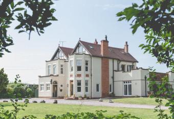 Mere Brook House has Balcony rooms