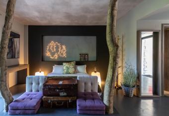 Oniropetra Boutique Hotel has Balcony rooms