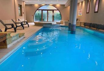 Le Rioumajou 2 has Balcony rooms