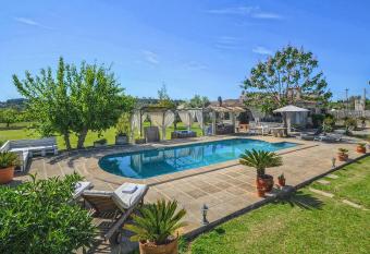 Sa Vinyeta has Balcony rooms