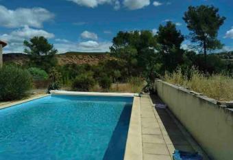 Villa avec Piscine, chien bienvenu has Balcony rooms