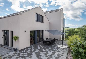 Gold Haus has Balcony rooms