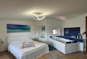 Il Sogno delle Rondini has Balcony rooms