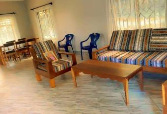 Velly s Family Cottage has Balcony rooms