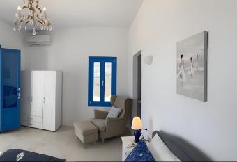 Luxury studio on the beach has Balcony rooms