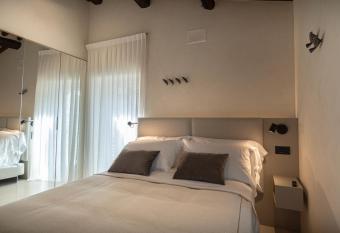 Xenios Assisi has Balcony rooms