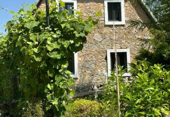 Household Jakic has Balcony rooms