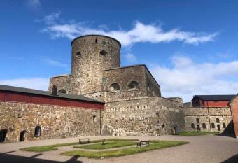 Soldatens Bed & Breakfast allows 18 year olds to book a room