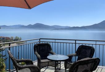 Villa Angelina Guest House allows 18 year olds to book a room