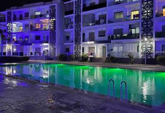 Les perles de mimosa Mohamm  dia allows 18 year olds to book a room