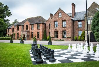 Hatherley Manor Hotel & Spa allows 18 year olds to book a room