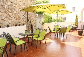 Guest House Sol has Balcony rooms