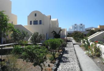 Dagris Villa Studios has Balcony rooms