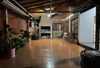 Sentite en tu hogar has rooms with a private hot tub