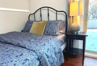 Lily room near golf and banff newly renovated VERY Quiet has Balcony rooms