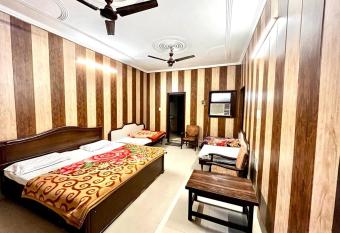 Hotel Shree Krishna allows 18 year olds to book a room