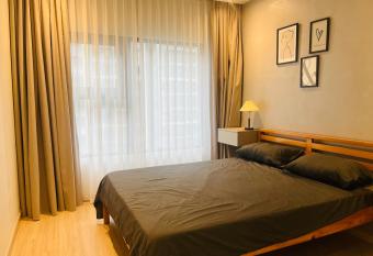 A Huang Homestay has Balcony rooms