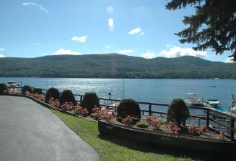Park Lane Motel has Balcony rooms